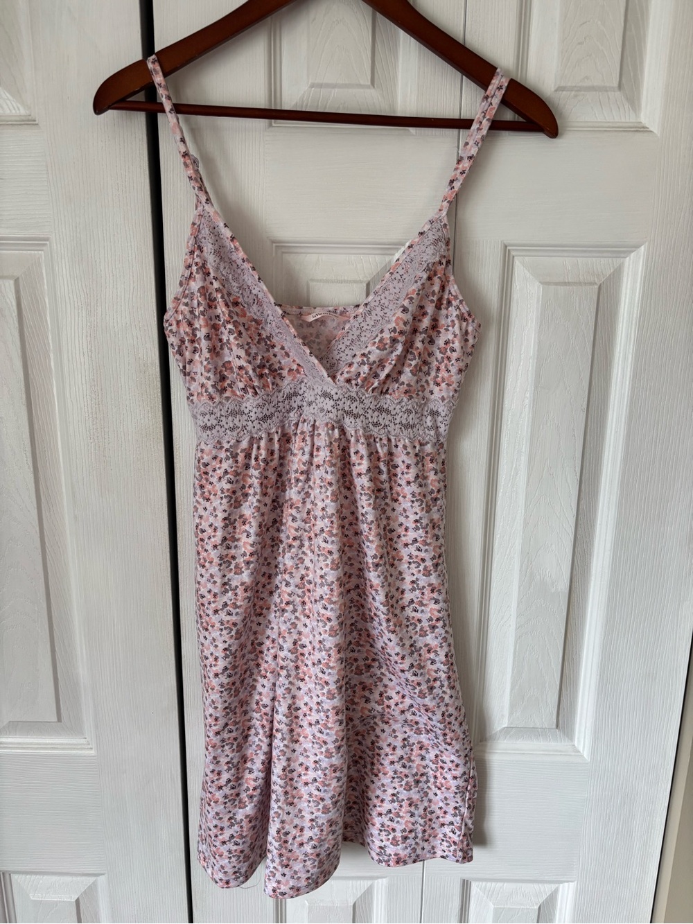 La Vie En Rose Floral Lace Nightgown Size Medium - Picture 4 of 12